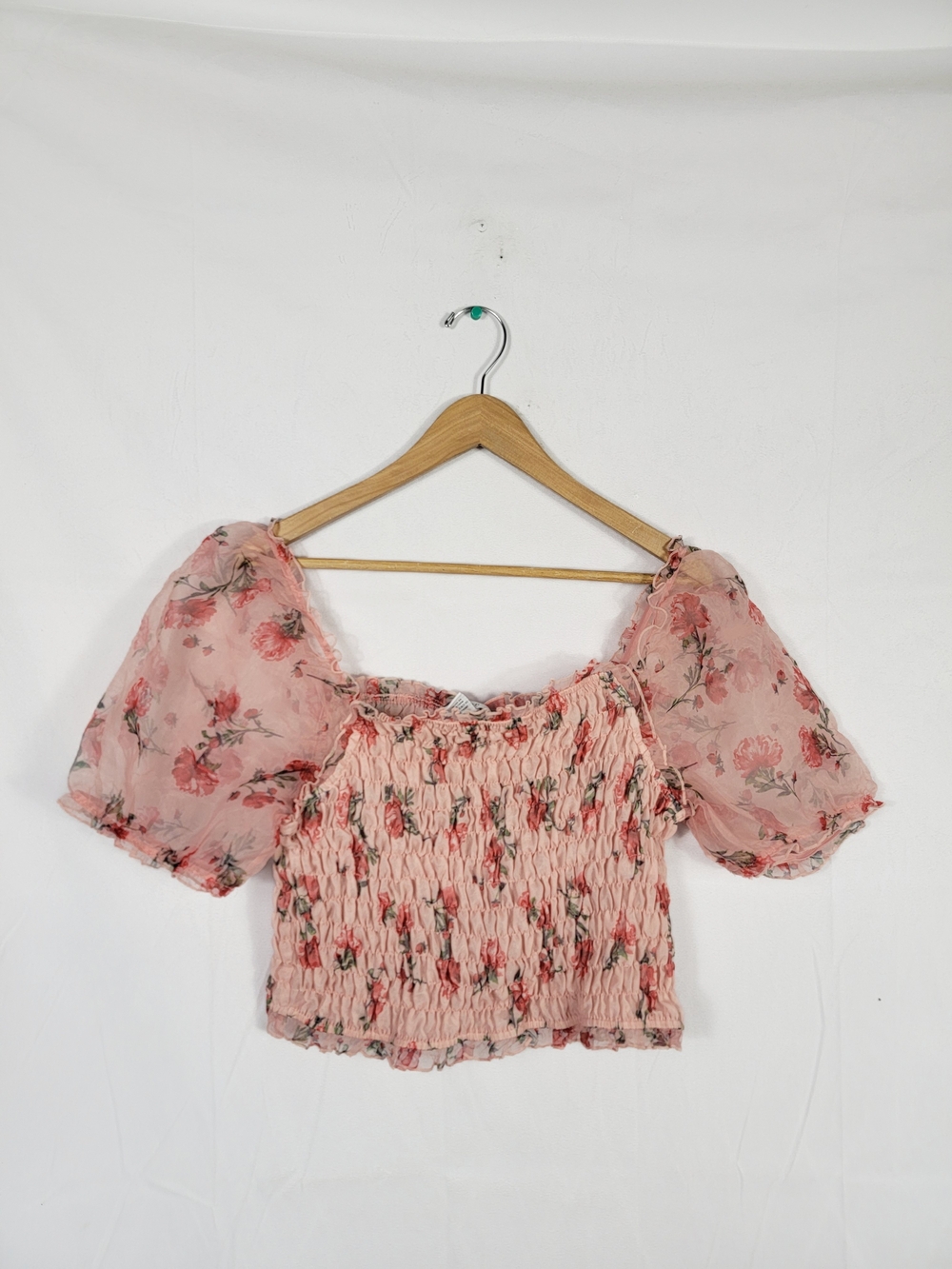Forever 21 0X Floral Smocked Puff-Sleeve Crop Top